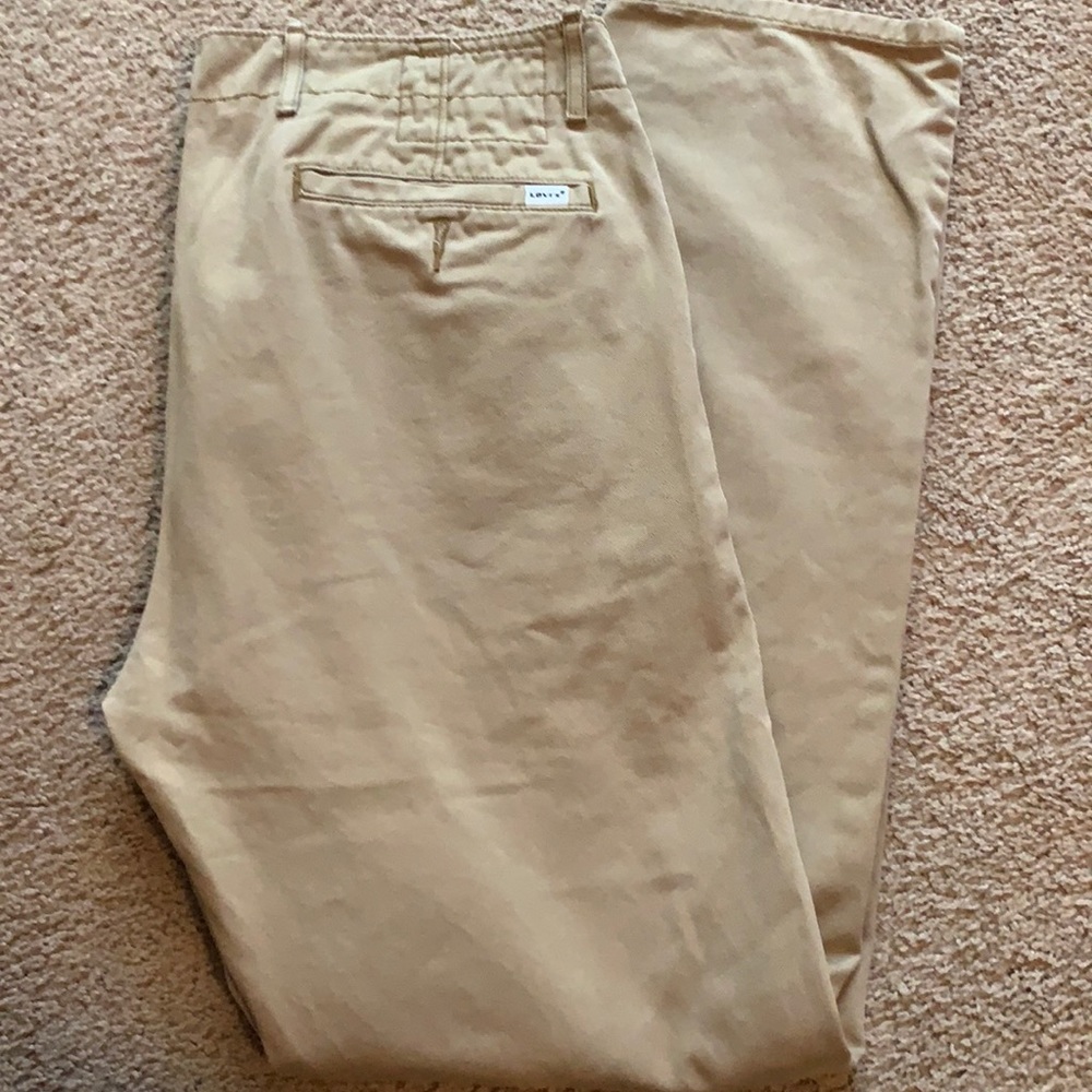 Mens Levi khakis